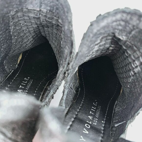 Very Volatile Ankle Bootie 9 Velacruz Metallic Pewter Leather Stacked Heel Woven - Picture 10 of 13